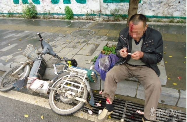 车祸,场面血腥.胆小勿入!!!898 / 作者:穷人 / 帖子ID:13683