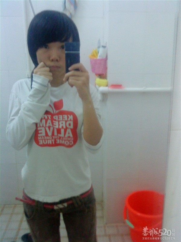 嘿嘿，老姐的自恋照...私藏的北给我姐看见哦618 / 作者:ゞ↘oElla / 帖子ID:13829