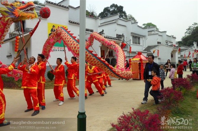 无聊，放两张我们和平街龙队的照片来看看。过年跳的找不到了944 / 作者:ゞ↘oElla / 帖子ID:13946