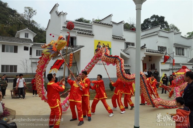 无聊，放两张我们和平街龙队的照片来看看。过年跳的找不到了836 / 作者:ゞ↘oElla / 帖子ID:13946