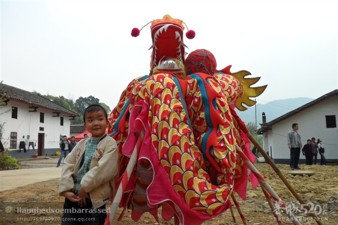 无聊，放两张我们和平街龙队的照片来看看。过年跳的找不到了96 / 作者:ゞ↘oElla / 帖子ID:13946
