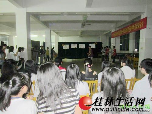 新闻调查：恭城中学的“禁演”风波(图)750 / 作者:瑶族老 / 帖子ID:16564