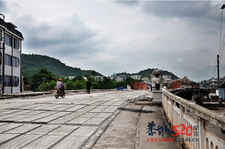 建设中燕岩大桥 【组图】133 / 作者:社区小编 / 帖子ID:17861