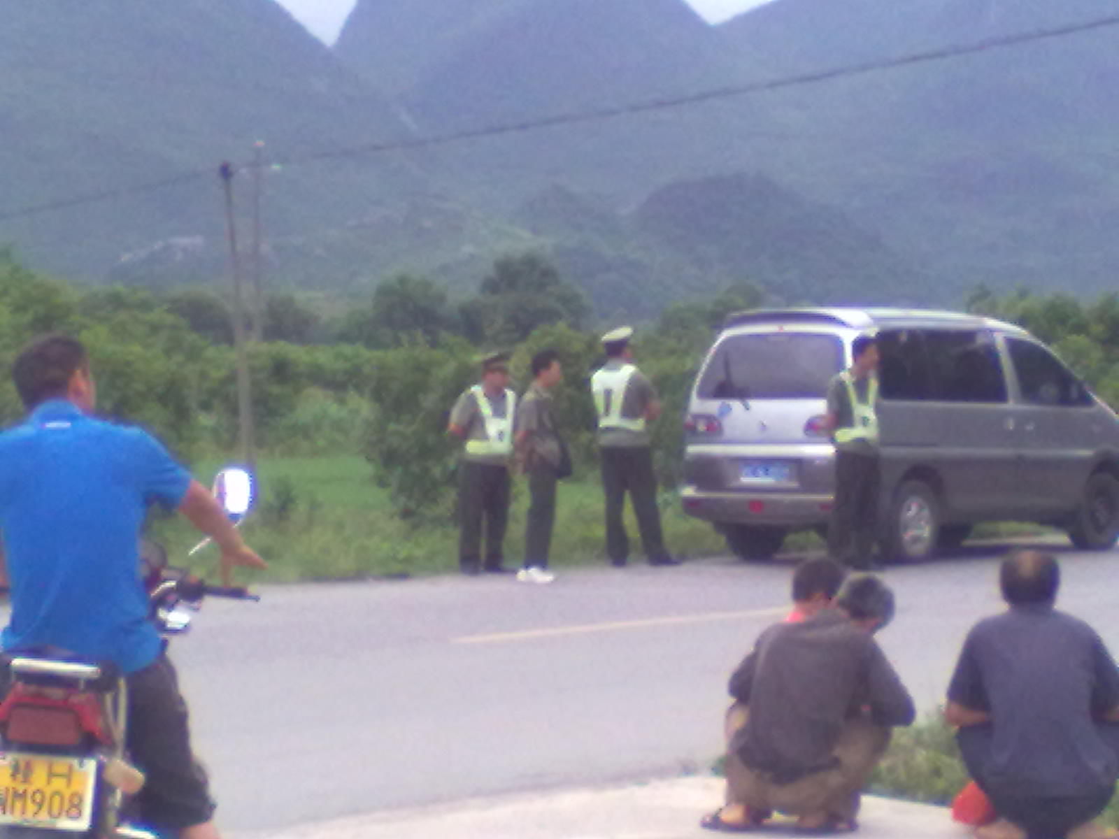 恭城农机局集中开展“打非治违”专项行动849 / 作者:风狂一世 / 帖子ID:19058