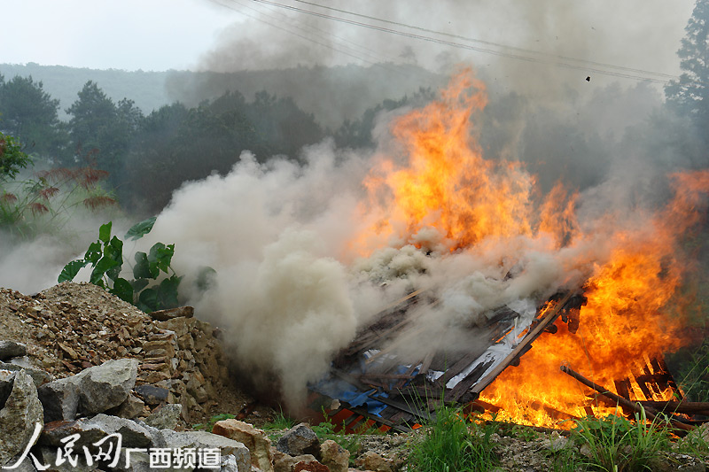 恭城加大矿山非法开采整治力度617 / 作者:风油精 / 帖子ID:19109