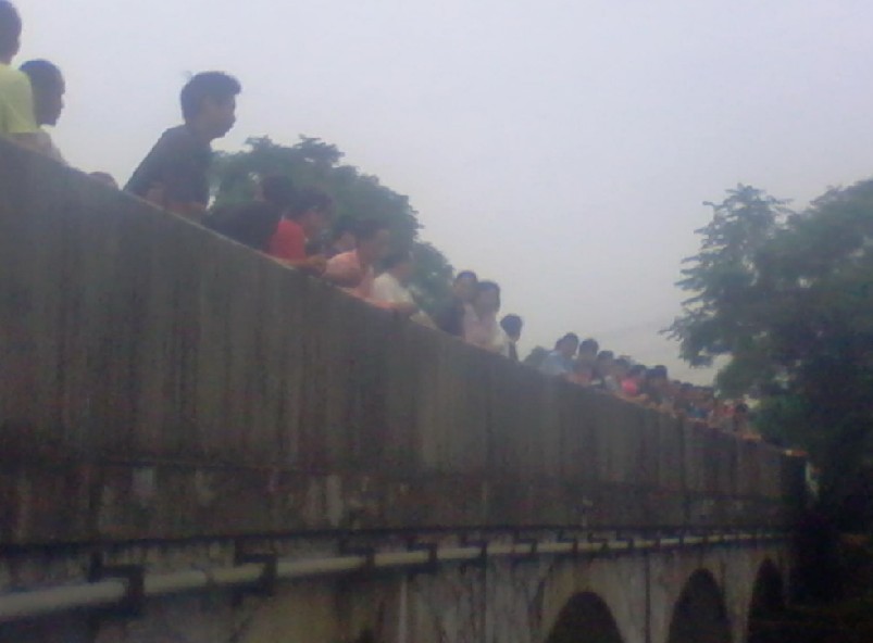 栗木三渡村桥惊现一女尸501 / 作者:恭城人 / 帖子ID:19152