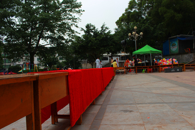 （已更新，附演出照片）县中心小学在中心广场举行庆“六一”文艺演出252 / 作者:520摄影记者 / 帖子ID:19146