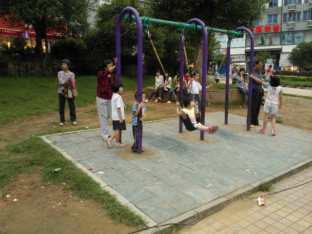 （已更新，附演出照片）县中心小学在中心广场举行庆“六一”文艺演出192 / 作者:输入法 / 帖子ID:19146