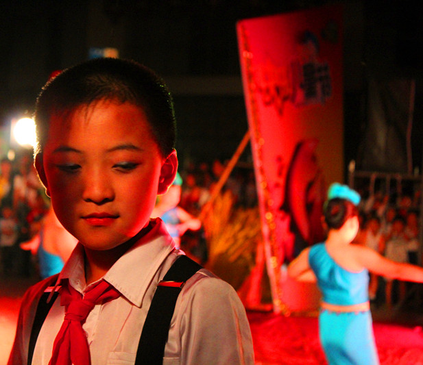 （已更新，附演出照片）县中心小学在中心广场举行庆“六一”文艺演出394 / 作者:520摄影记者 / 帖子ID:19146