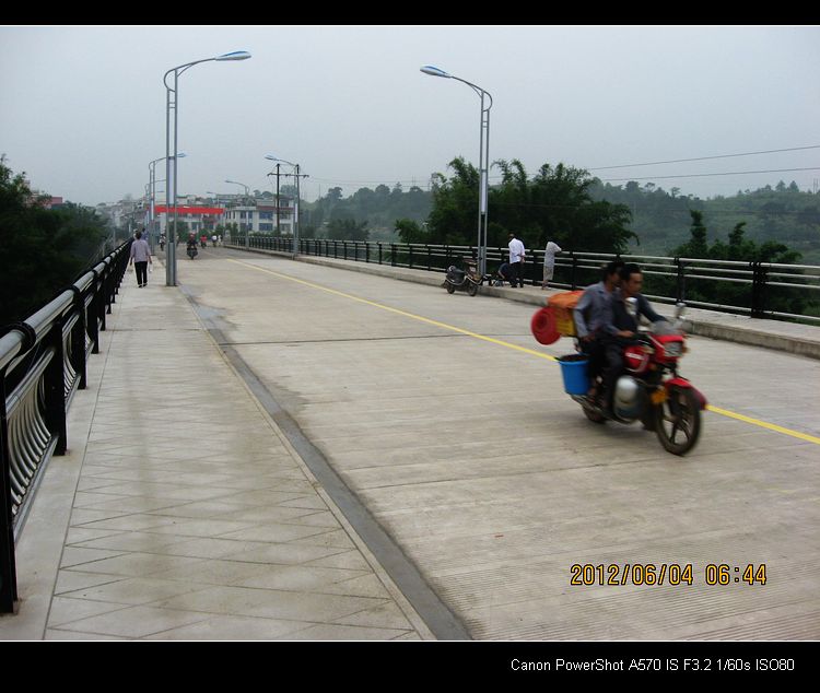 我县燕岩大桥今晨3点巳通车。398 / 作者:平安大叔 / 帖子ID:19372