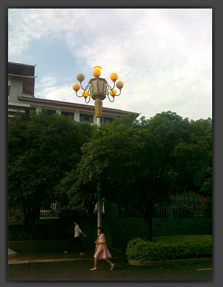 旧城改装工程开始换路灯了啵320 / 作者:小勇 / 帖子ID:19582