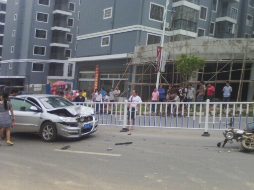 昨天千均售楼部那的车祸151 / 作者:开心果果 / 帖子ID:20719