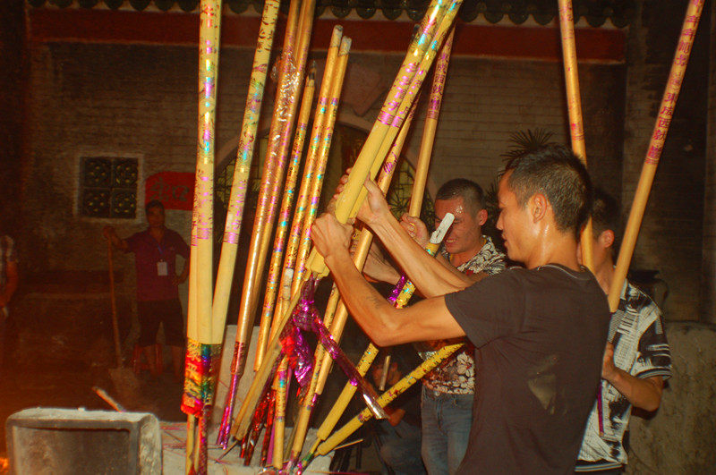 恭城关公庙会现场【组图】327 / 作者:520摄影记者 / 帖子ID:21280