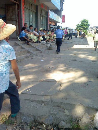 恭城又暴乱了？现场照片情况更新！！209 / 作者:徘徊女 / 帖子ID:21584