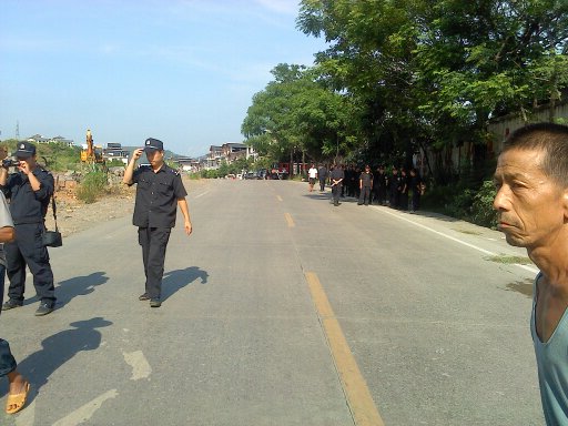 恭城又暴乱了？现场照片情况更新！！851 / 作者:徘徊女 / 帖子ID:21584