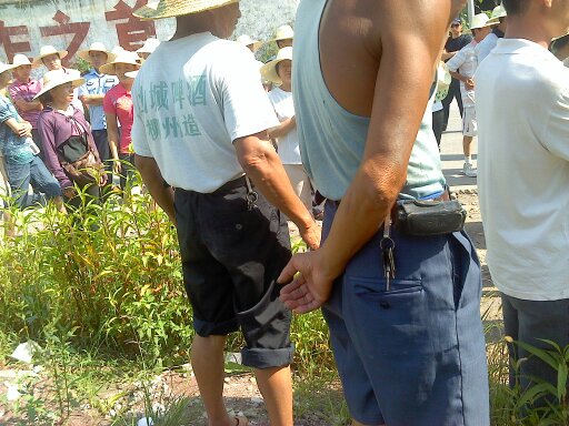 恭城又暴乱了？现场照片情况更新！！324 / 作者:徘徊女 / 帖子ID:21584