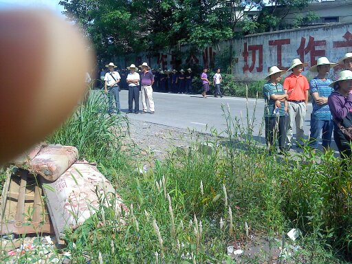 恭城又暴乱了？现场照片情况更新！！145 / 作者:徘徊女 / 帖子ID:21584