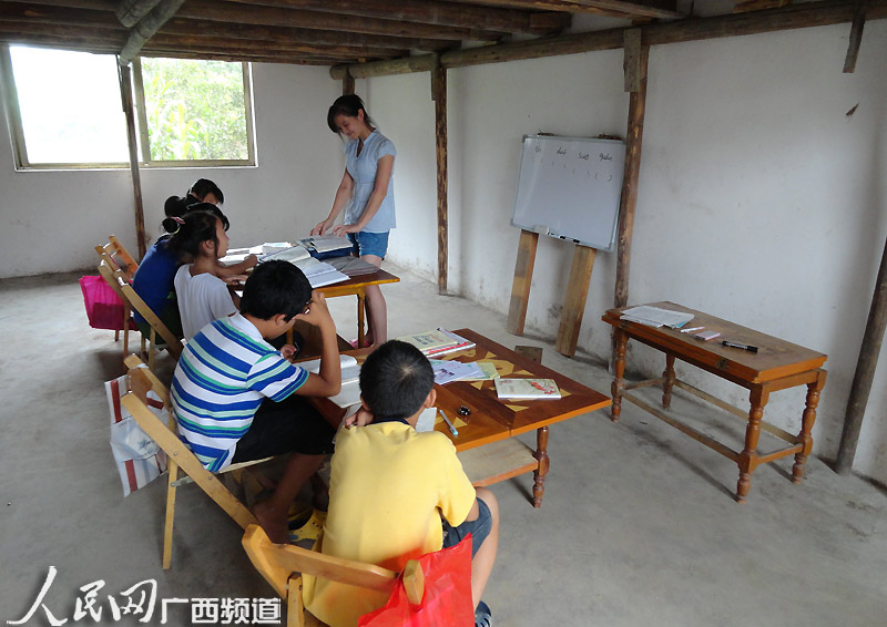 恭城百余大学生回乡开展暑期支教活动218 / 作者:黄子 / 帖子ID:23875
