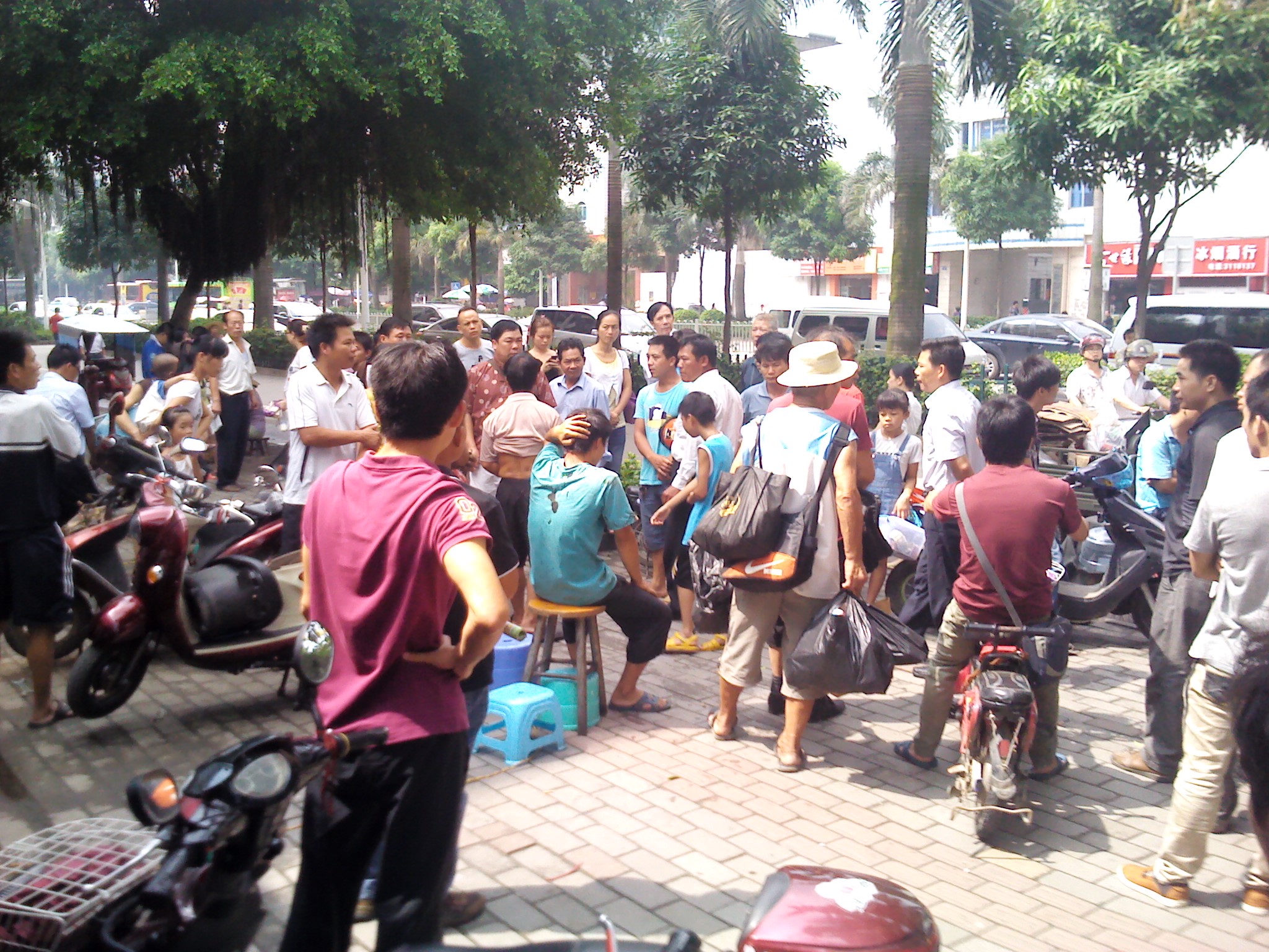 城管犹如黑社会，行政执法就是招牌！251 / 作者:闰土 / 帖子ID:26942