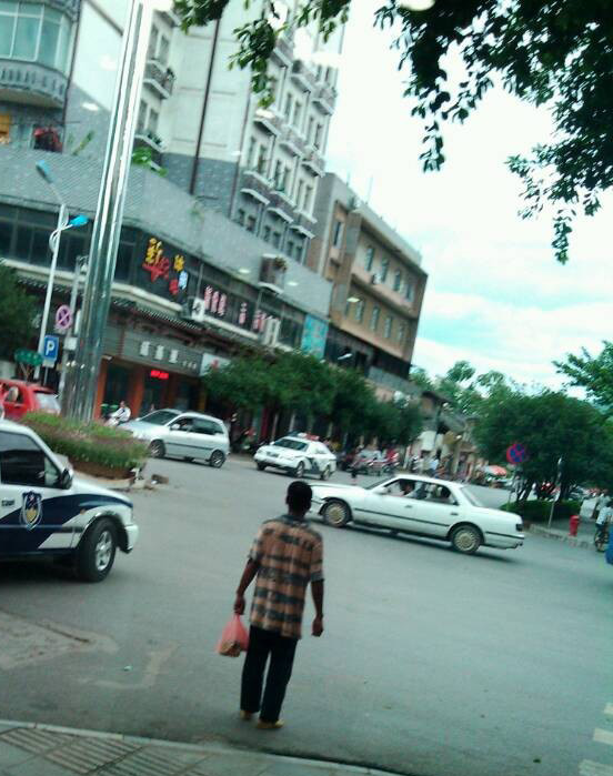 刚在十字街的撞花蒲车祸340 / 作者:灰灰雨 / 帖子ID:35604