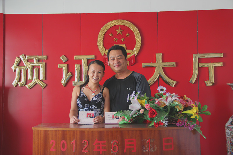走在 爱情坟墓 的路上！！549 / 作者:你是我的女人 / 帖子ID:35733