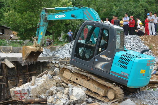 恭城加大矿山非法开采整治力度23 / 作者:茶城路人 / 帖子ID:37335