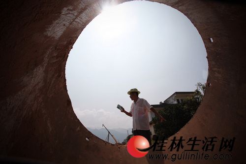 七旬老人历经4载跋山涉水绘就“高铁图”374 / 作者:茶城路人 / 帖子ID:38102