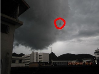 昨天拍的吓人的黑云732 / 作者:雨·不停 / 帖子ID:50259