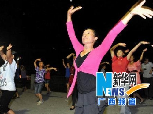 广场舞蹈热瑶山926 / 作者:茶城路人 / 帖子ID:54532