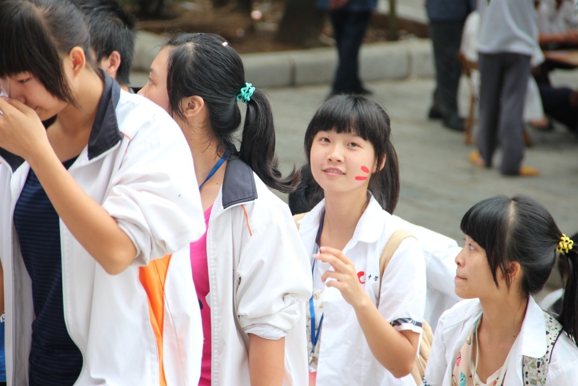 恭城中学爱国主义教育活动【组图】245 / 作者:黄子 / 帖子ID:55001