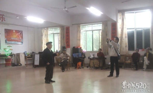 庆祝党的十八胜利召开，恭城老年大学举行文艺演出470 / 作者:大叔快乐 / 帖子ID:57892