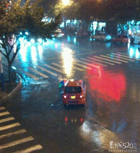 十字街摩的撞摩托车，一人送医645 / 作者:钱是今生 / 帖子ID:57914