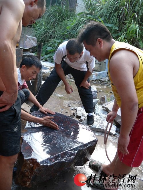 龙胜鸡血石、恭城彩玉石身价暴涨上演造富神话685 / 作者:箩筐索 / 帖子ID:58865