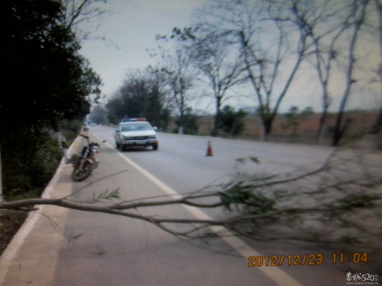 这样的车祸真冤,有图求真相704 / 作者:山高人为峰 / 帖子ID:59418