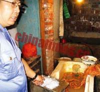 太恶心了！真实的“辣条”制造过程，你还想吃么983 / 作者:瑶乡看兰 / 帖子ID:60485