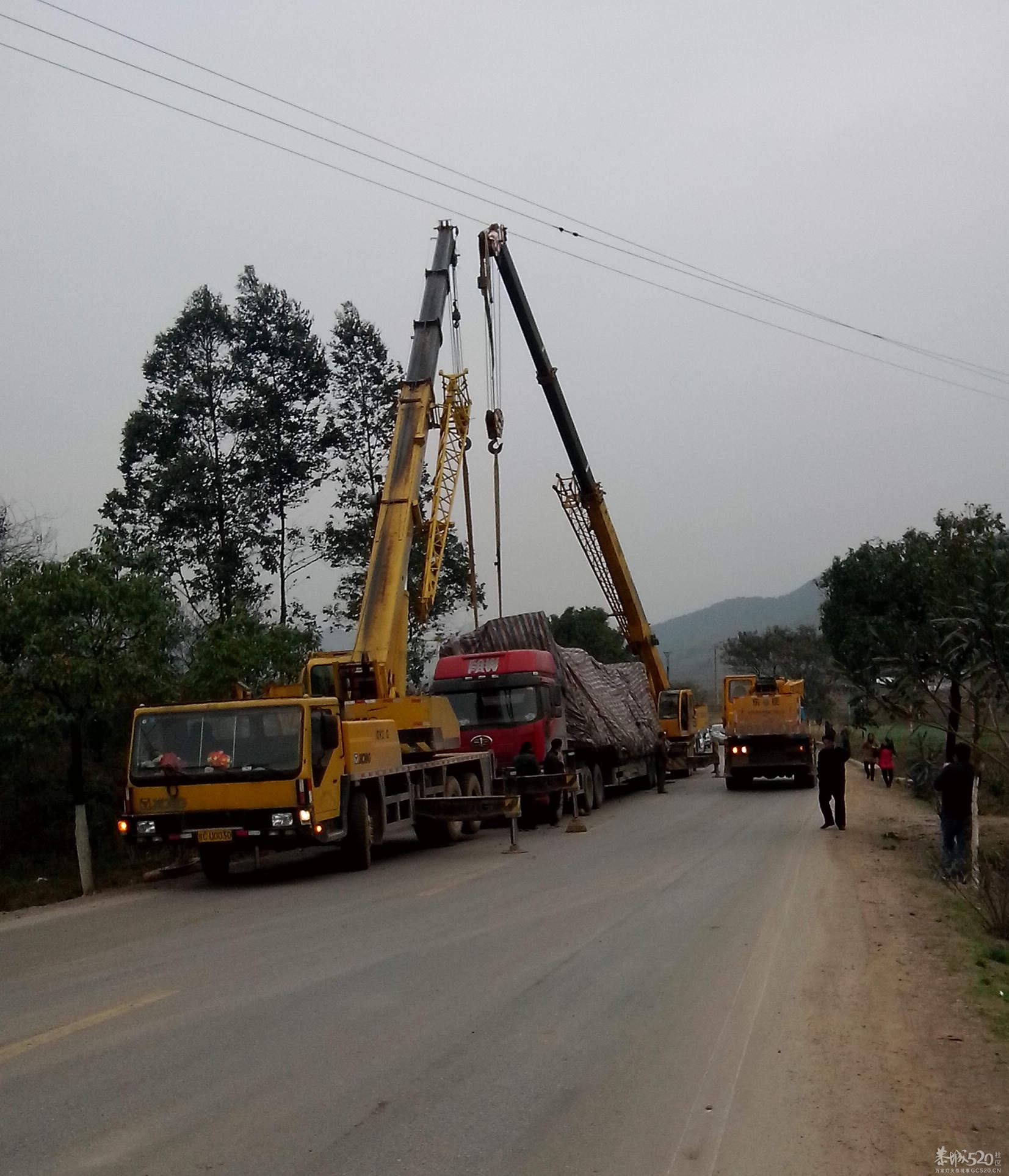 恭城至虎尾路段交通事故478 / 作者:火星娃崽 / 帖子ID:60913