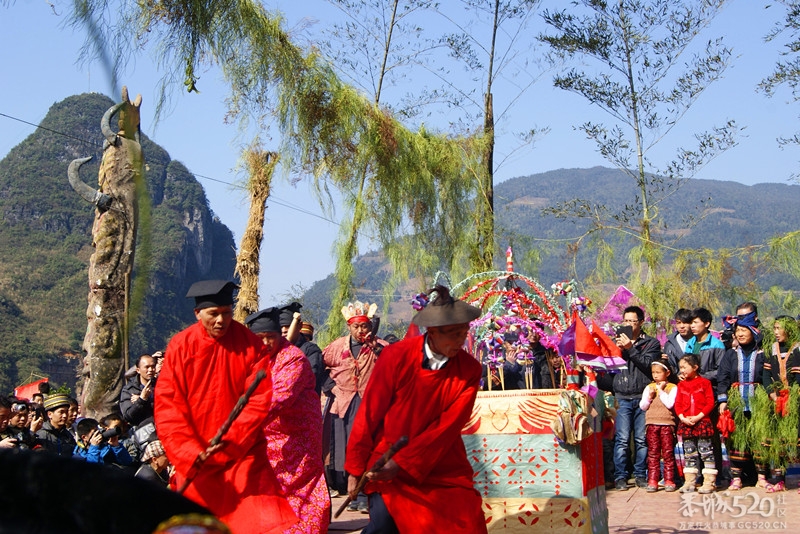 2013年三江石口花炮节210 / 作者:孟筒瑶 / 帖子ID:63210