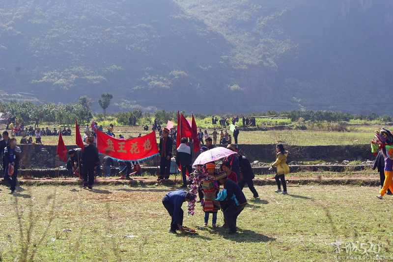 2013年三江石口花炮节231 / 作者:孟筒瑶 / 帖子ID:63210