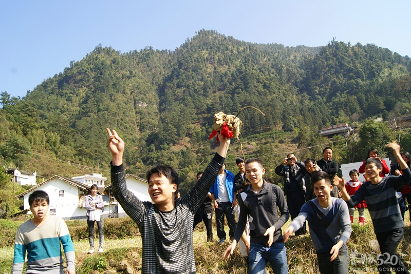 2013年三江石口花炮节196 / 作者:孟筒瑶 / 帖子ID:63210