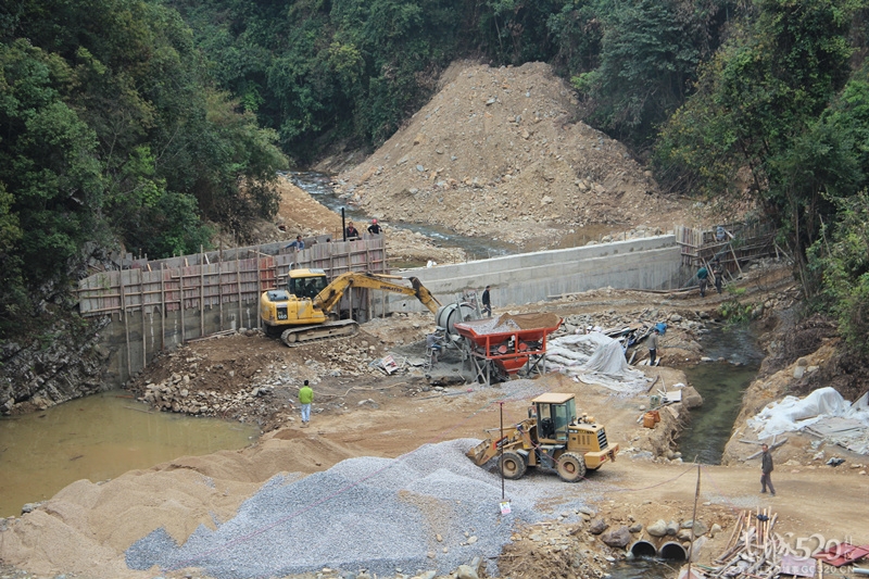 我县县城供水备用水源工程如火如荼进行中494 / 作者:风油精 / 帖子ID:64522