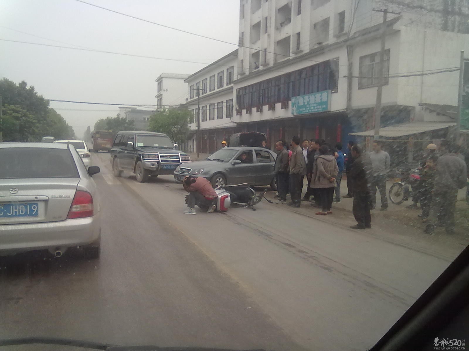 新街车祸348 / 作者:小卷 / 帖子ID:64644