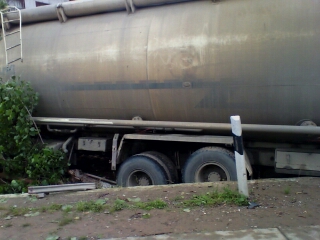 2013.4.24恭城白马交通事故428 / 作者:ご俬乆專戀 / 帖子ID:67271