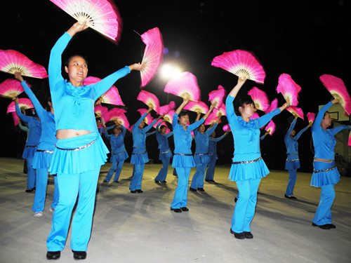 恭城观音乡瑶胞妇女舞动新生活（组图）41 / 作者:茶城路人 / 帖子ID:67874