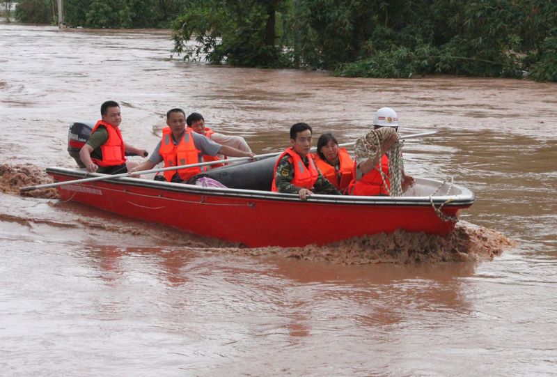 恭城:干部群众用行动谱写抗洪救灾赞歌　517 / 作者:普通网民 / 帖子ID:68009