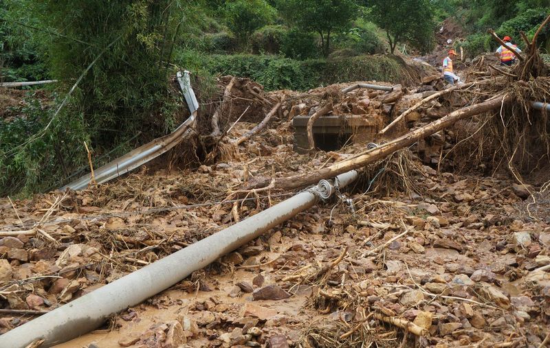 恭城:干部群众用行动谱写抗洪救灾赞歌　715 / 作者:普通网民 / 帖子ID:68009