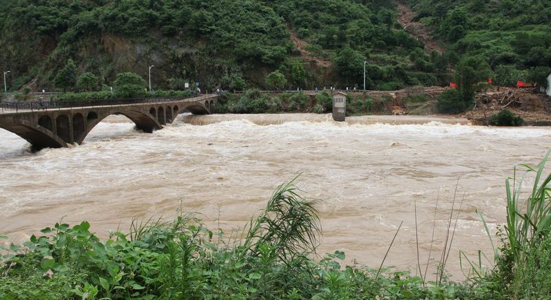 恭城:干部群众用行动谱写抗洪救灾赞歌　768 / 作者:普通网民 / 帖子ID:68009
