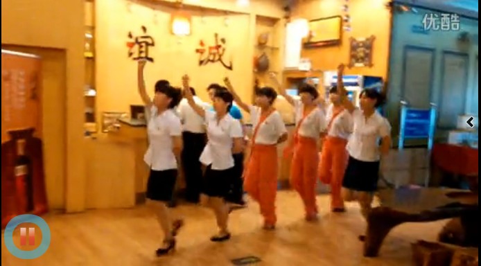 打鸡血服务员再现！！！彪悍的人生不需要解释啊！470 / 作者:火星娃崽 / 帖子ID:92270