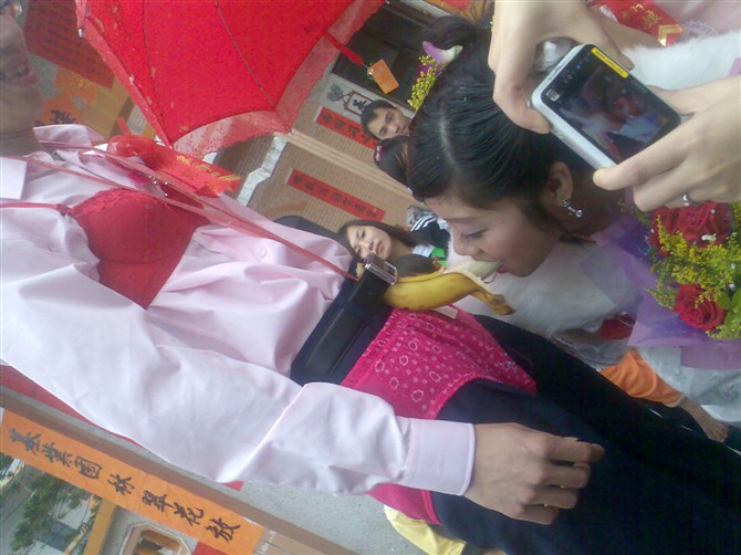 以后结婚不敢摆酒了34 / 作者:笑看$颩囩 / 帖子ID:91709