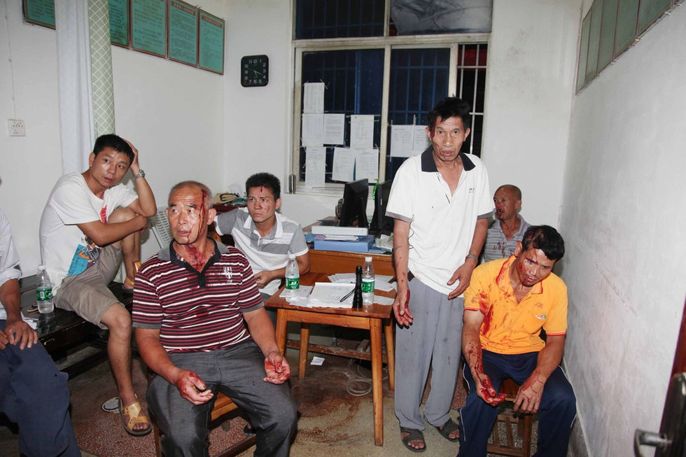 湖南城管疑打死卖瓜老农 警察维稳深夜抢尸708 / 作者:笑看$颩囩 / 帖子ID:93355