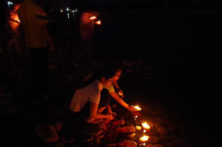 恭城县大学生西部计划志愿者为已故志愿者举行默哀仪式539 / 作者:在即墨YOy / 帖子ID:93754